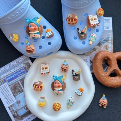 洞洞鞋鞋花泡泡玛特星星人鞋花鞋扣原创diy可拆卸装饰适配crocs
