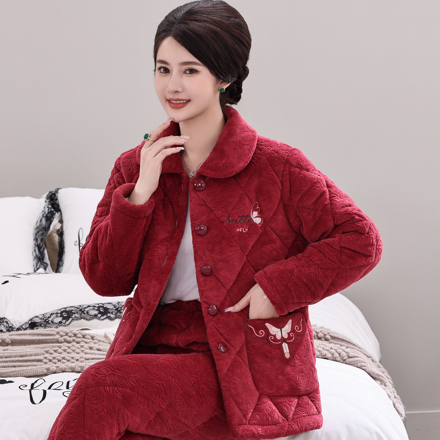 睡衣女冬季加厚加绒珊瑚绒夹棉中老年法兰绒妈妈家居服套装秋冬款