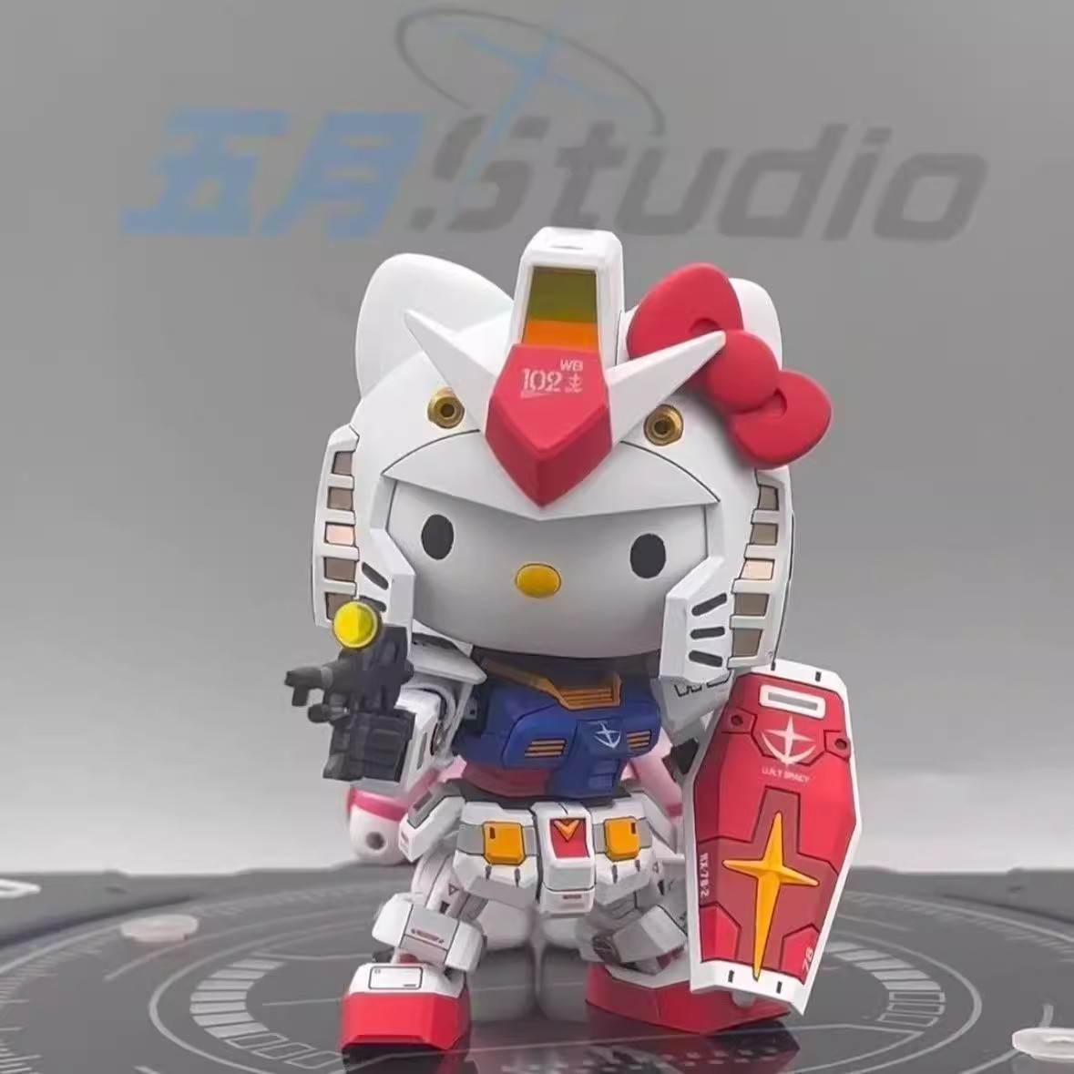 KT凯蒂猫高达摆件小玩具