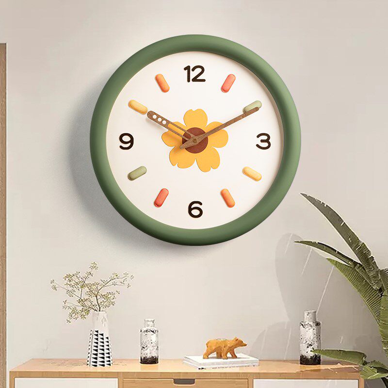 奶油风网红挂钟家用客厅挂墙钟表挂表现代简约新款2024免打孔时钟