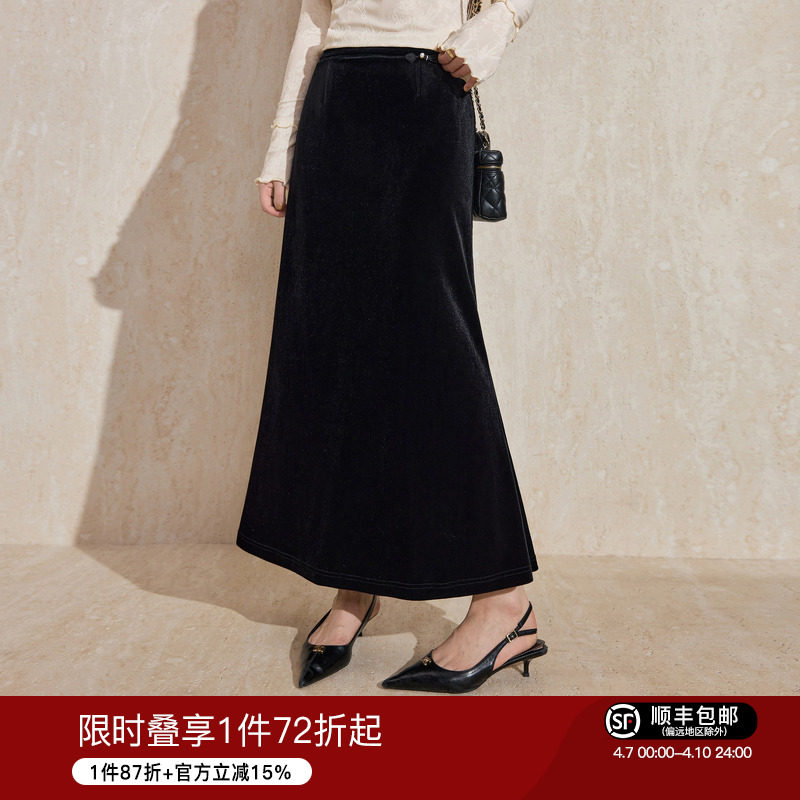 蓝语大码女装黑色丝绒鱼尾裙2026春季新款气质显瘦a字盘扣半身裙