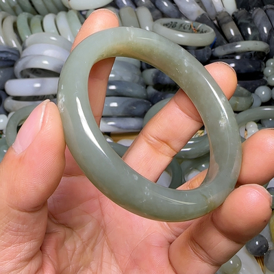 和田玉籽料54.3mm53.8克