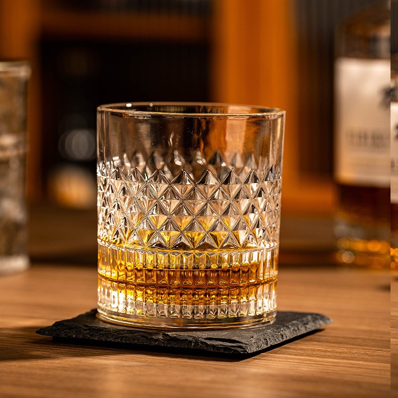 威士忌酒杯洋酒杯高级感套装家用水晶玻璃杯子啤酒杯轻奢新款