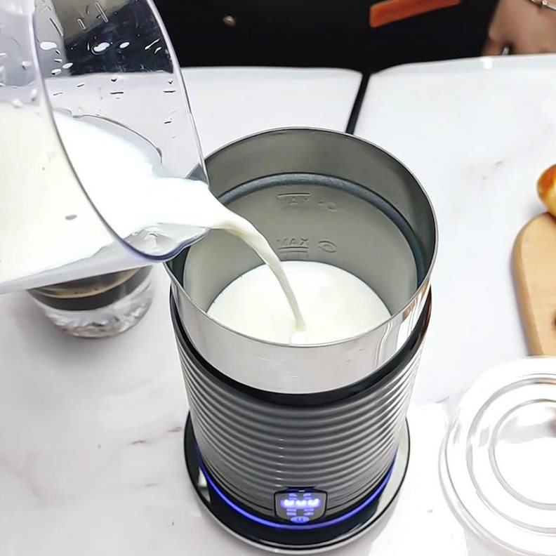 直销奶泡机电动磁吸式家用打奶器打泡机奶泡器壶冷热搅拌热奶杯拉