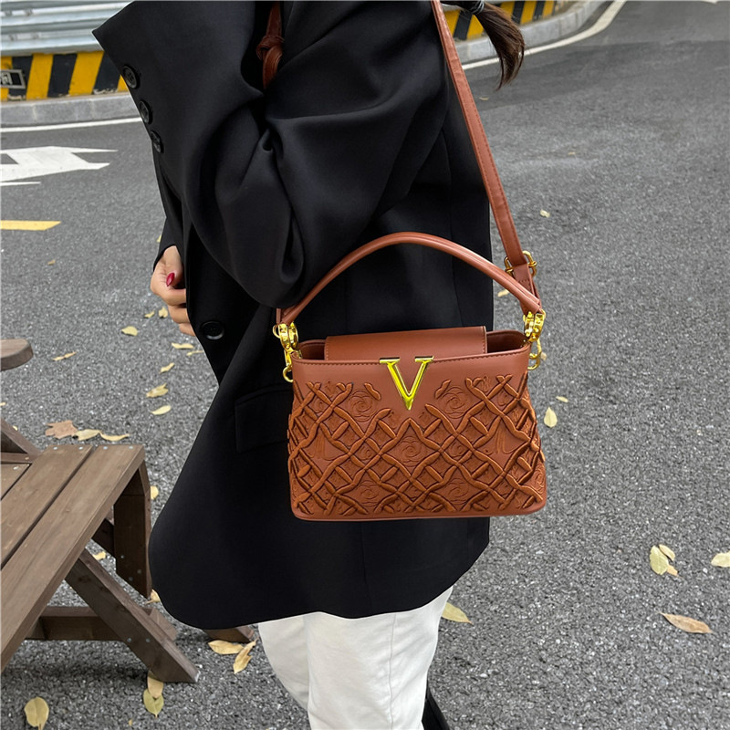 bagsv字绣花跨境手提包女欧美风单肩斜挎包2025新款时尚包包