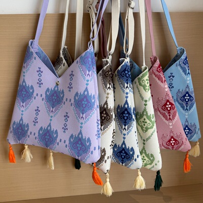 新疆艾莱德斯民族风单肩包大容量