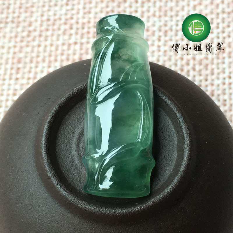 傅小姐翡翠飘花竹节冰种饱满水润冰透飘花挂件
