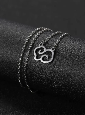 热卖镂空卷曲可爱云朵图案时尚简约百搭小巧不锈钢女生项链