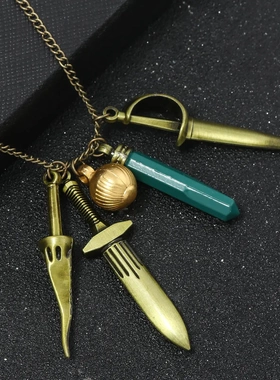 游戏 生化危机8 吸血鬼蛾女女儿os项链道具配饰万圣节装饰