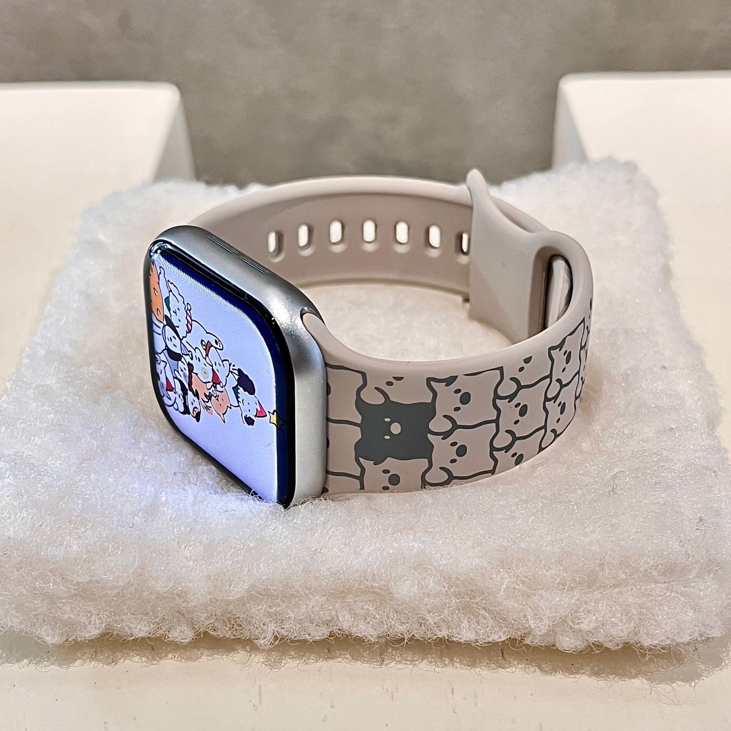 狗狗适用苹果手表表带iwatchS11/10/9硅胶Apple奶茶色2ultra/SE萌