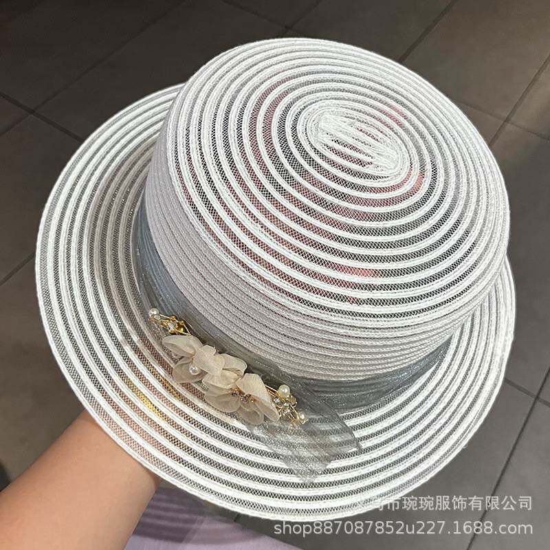 女士妈妈礼帽春夏季中老年人新款平沿花朵网纱帽子海边度假沙滩帽