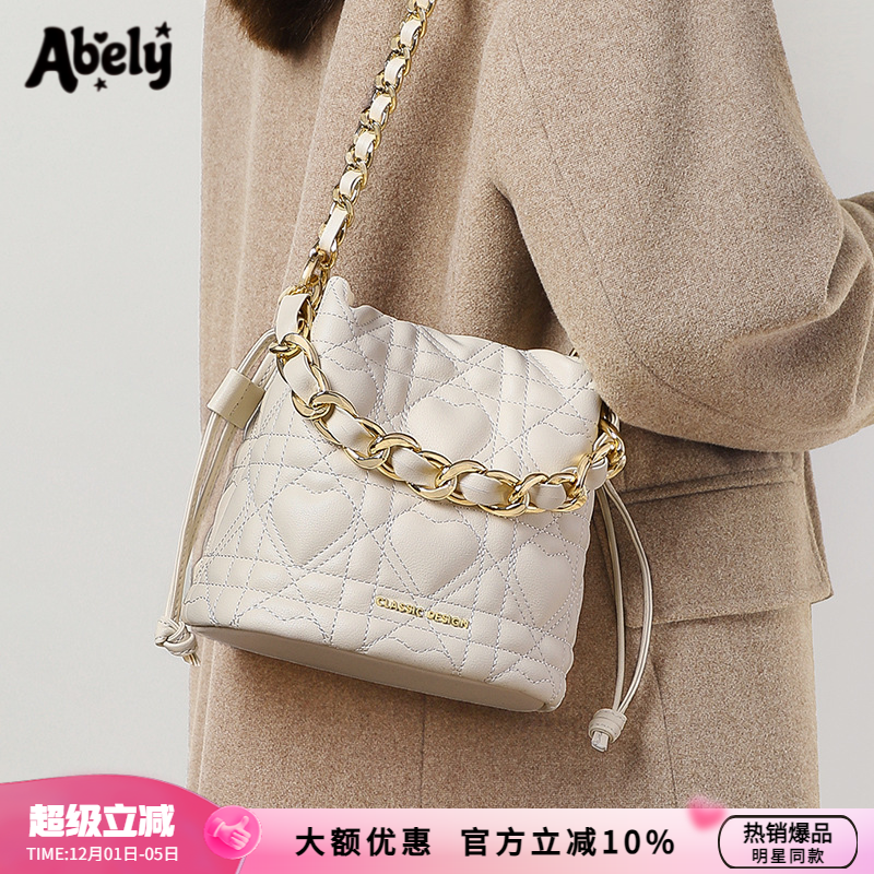 Abely新款2025女包斜挎包水桶包
