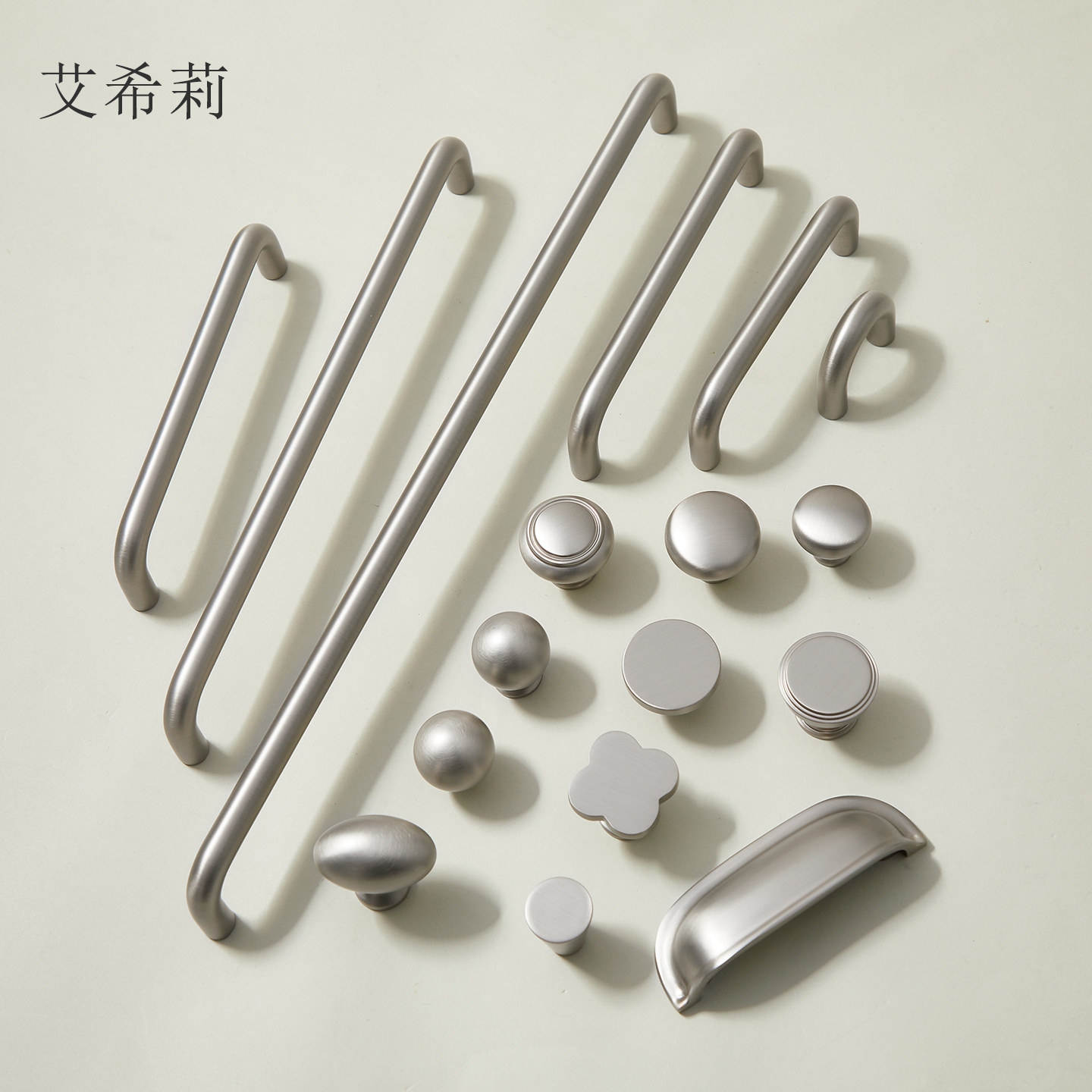 中古风衣柜门银色镍拉丝黄铜厨房长拉手现代美式简约抽屉整体橱柜
