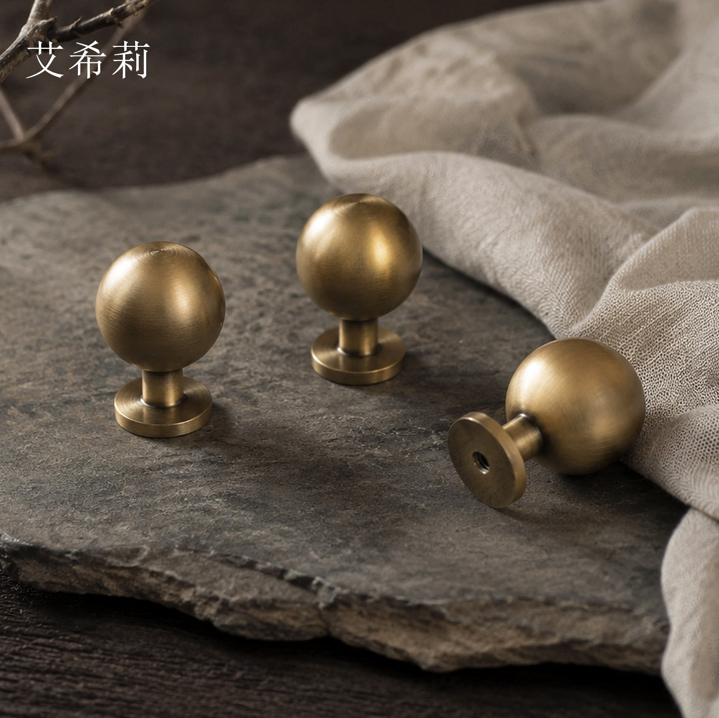 法式中古风黄铜圆球单孔抽屉拉手图片
