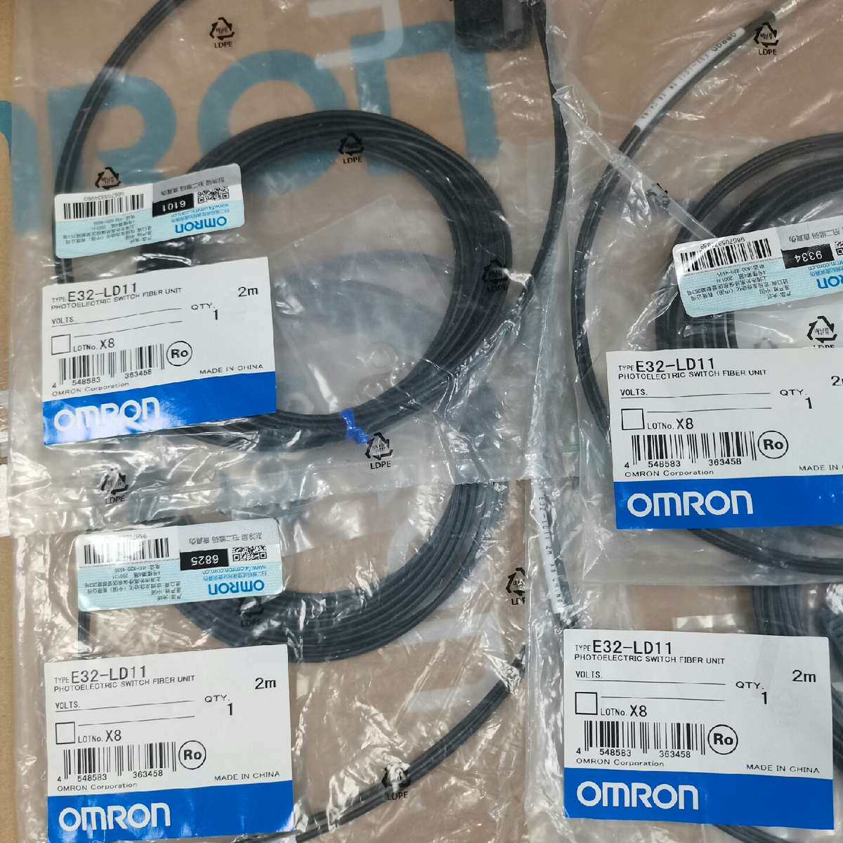 光纤E32-LD11，全新正品，剩余4条，130，议价