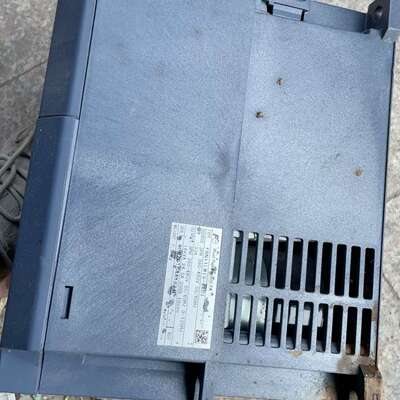 LIFT变频器，型号：FRN11LM1S-4X01成色如议价