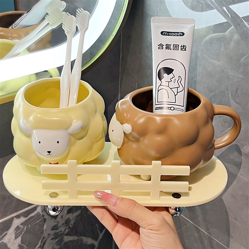 可爱家用陶瓷漱口杯卡通创意卫生间高颜值牙刷杯情侣牙具牙缸套装
