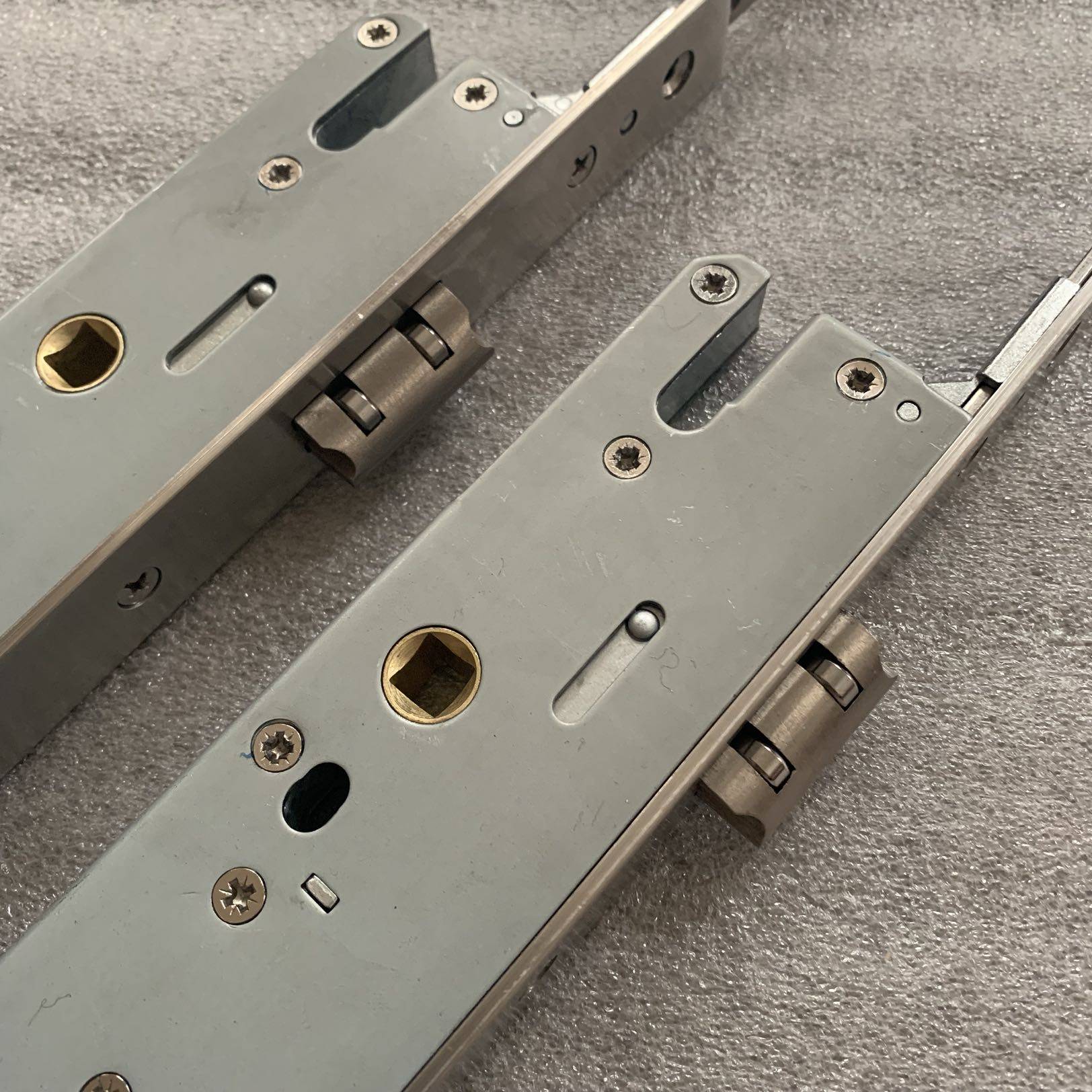 铝合金多点门锁 8530断桥铝门锁体 连体门锁塑钢门 8535多点锁体