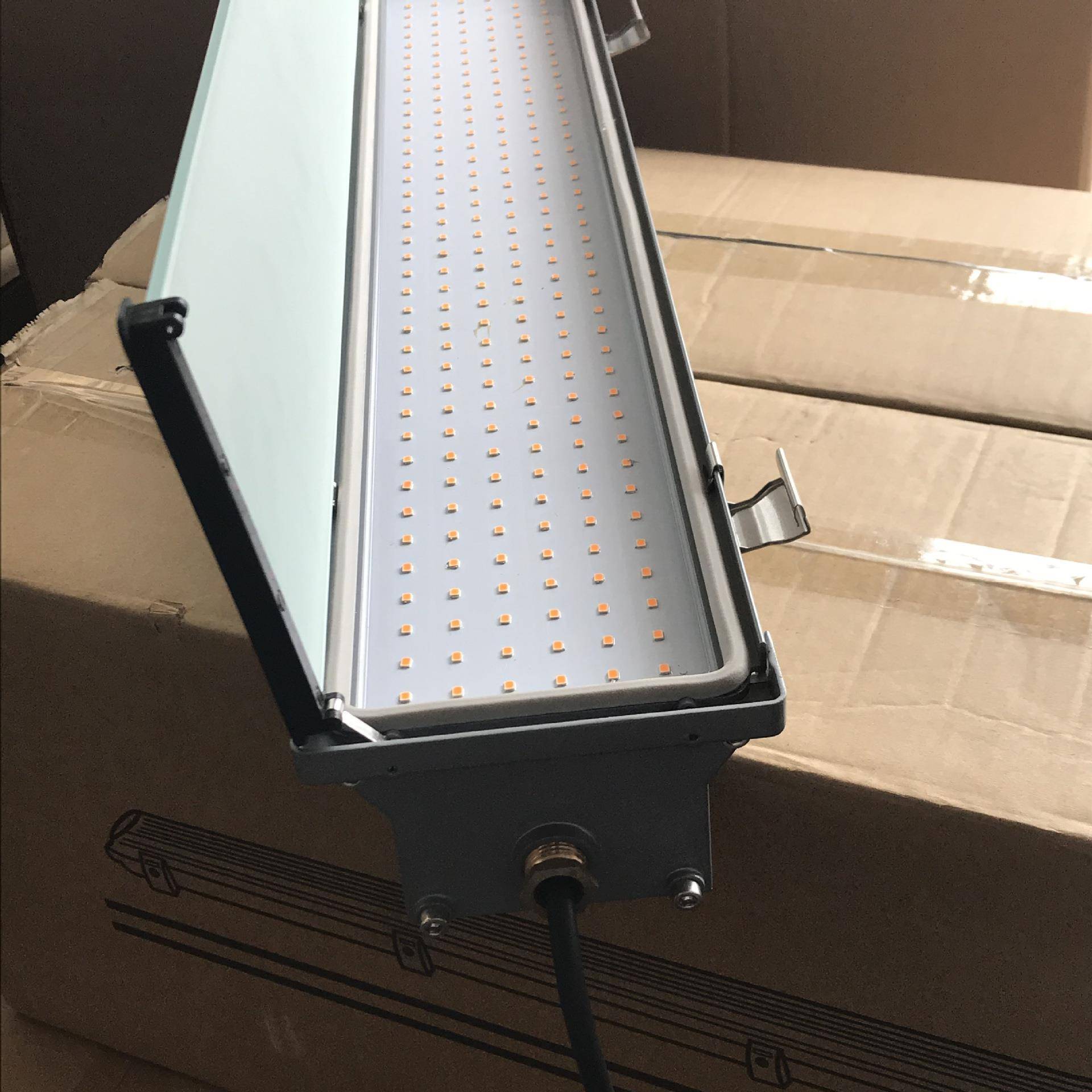 led隧道施工照明灯铝合金防爆玻璃三防灯贴片高光效区间三防灯