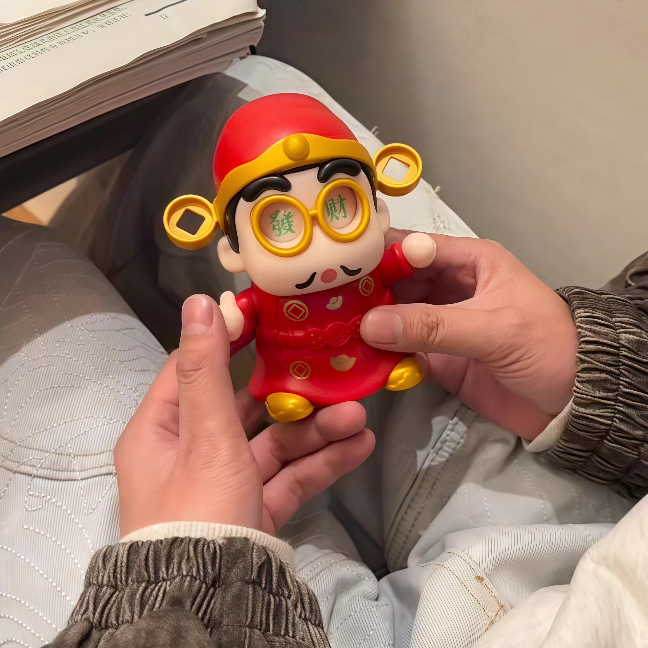 变脸财神爷百宝袋摆件招财2026年新款过年桌面创意礼品新奇小玩意