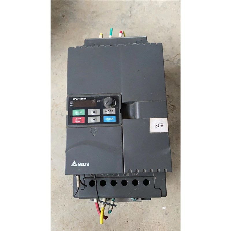 台达变频器5.5kw三相输入VFD055E43A ,二手包好