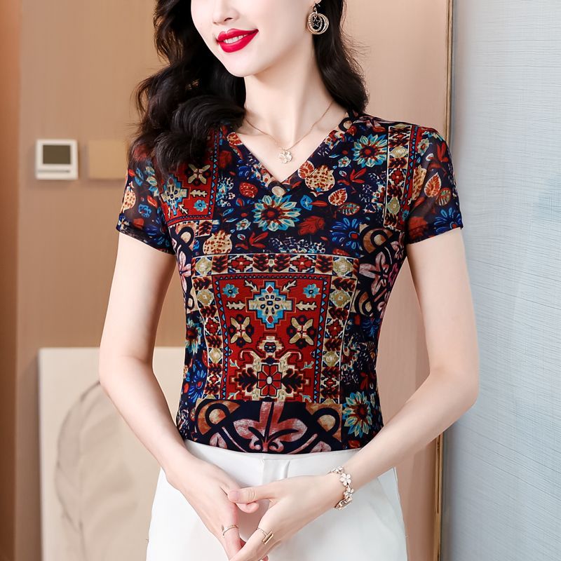 太阳花交叉领洋气印花小众秋冬季打底衫网纱内搭女修身上衣V领