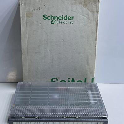 Schneider M525200002E2 8Analog Eingang  4 Analog Leistung Mo