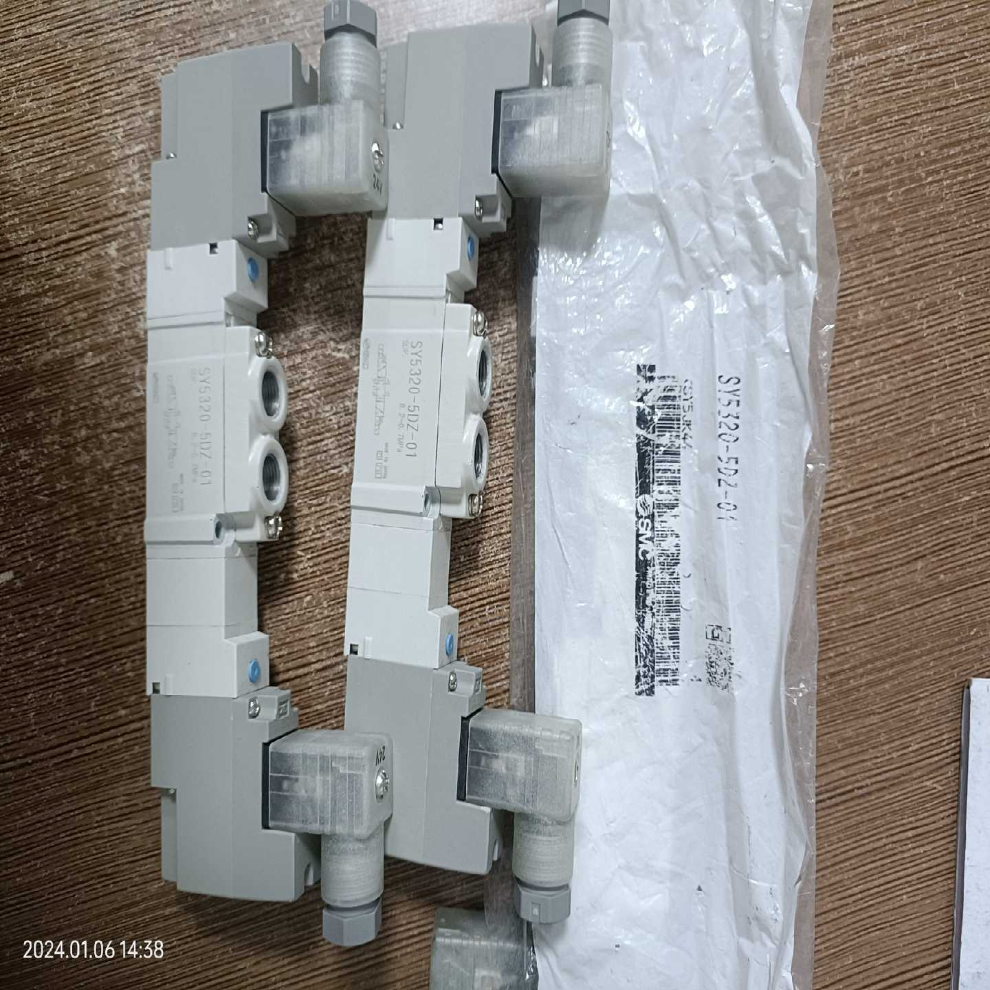 询价smc电磁阀sy5120-5dz-013个无包装，