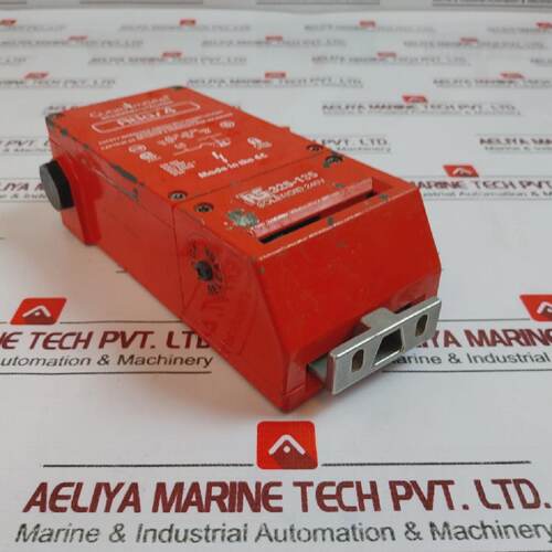 GUARDMASTER ATLAS 4 Safety Interlock Switch With Guard Locki