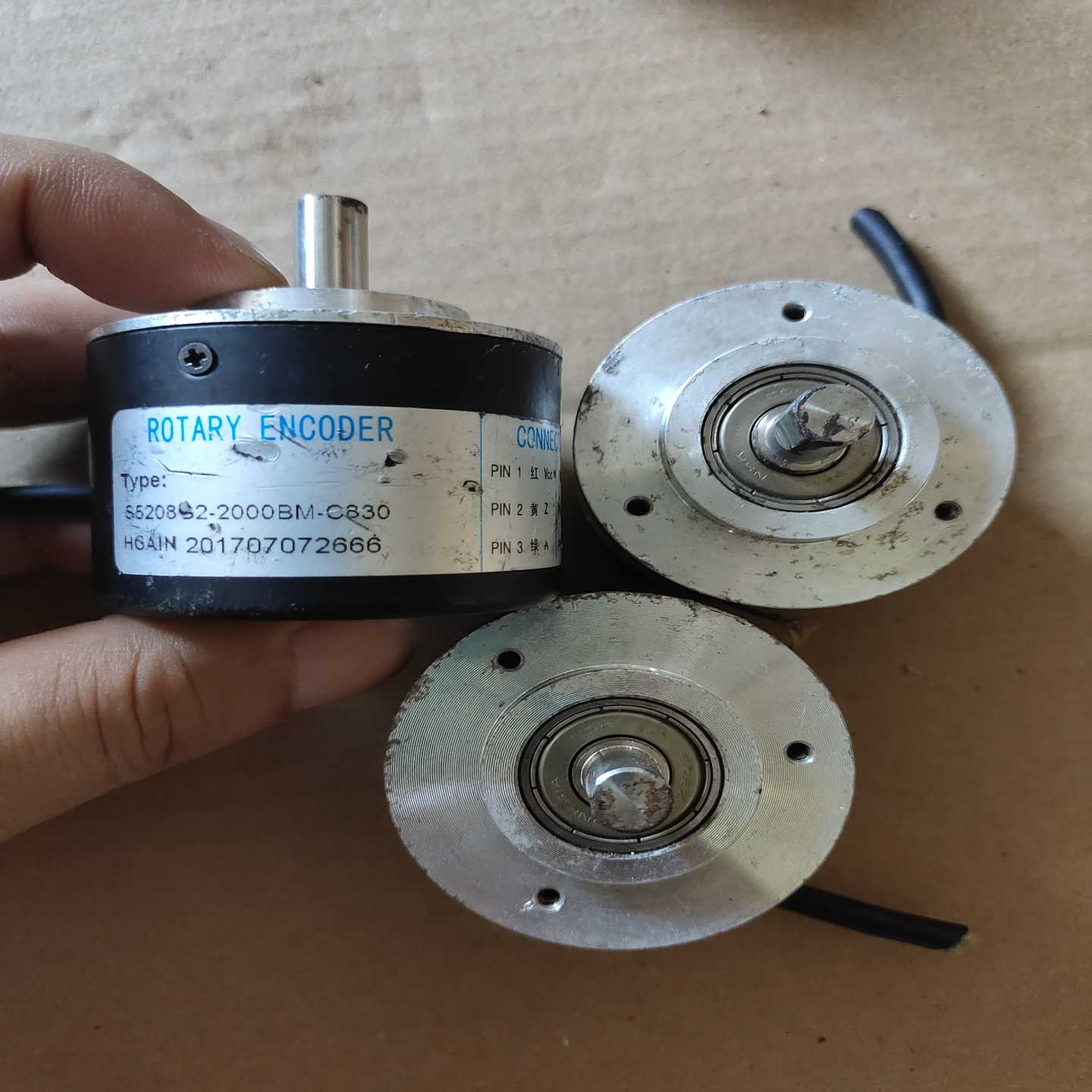 旋转编码器3个打包100元S5208C2-2000BM-C8;议价