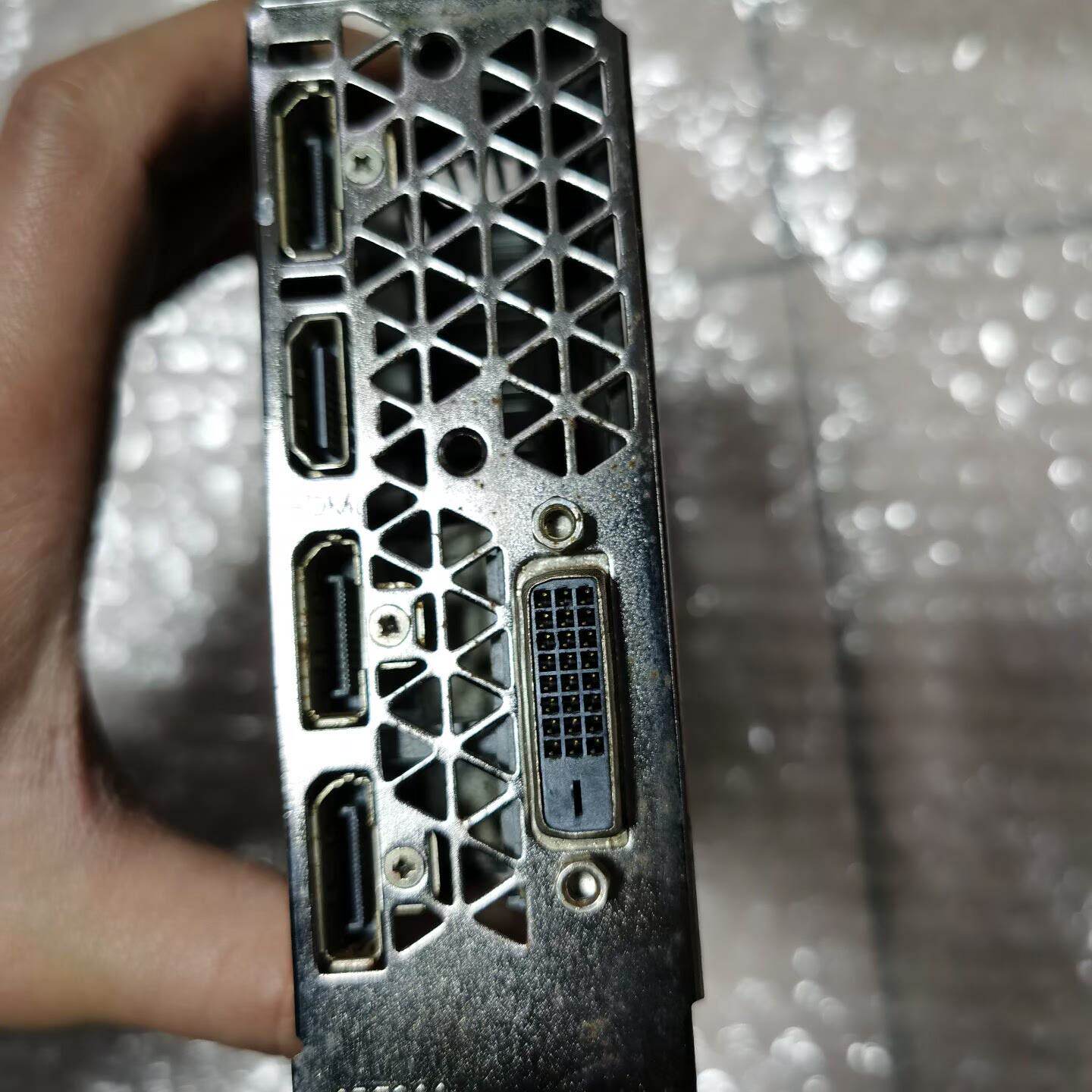 议价索泰GTX10606G短卡单风扇鲁大师跑分15.议价