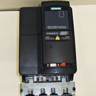 Siemens Micromaster 440  6SE64002AD230BA1  13465ELL