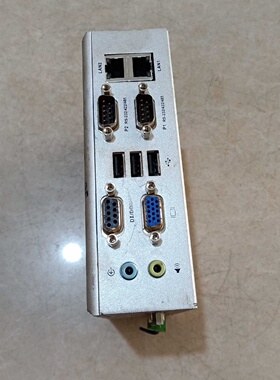 议价V2101-T MOXA摩莎嵌入式计算机 V2101-T-LX  (CZTD)拆机实图