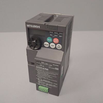 FRE72002K  MITSUBISHI  FRE7200.2KDimmer of Frequency 0.4kW U