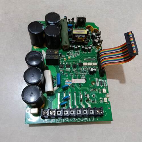 议价普传变频器PI7100驱动板7KA7R5.V2带模块FP40R12KE3拆机实图