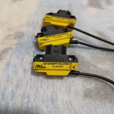邦纳QS18VN6FF100-CNSC01光电开关，成色如图--议价商品