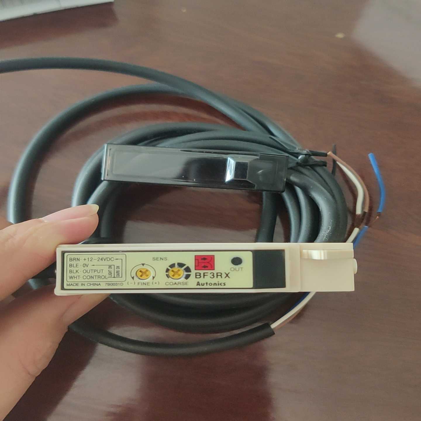 奥托尼克斯 BF3RX BF-3RX 光纤放大器~询价