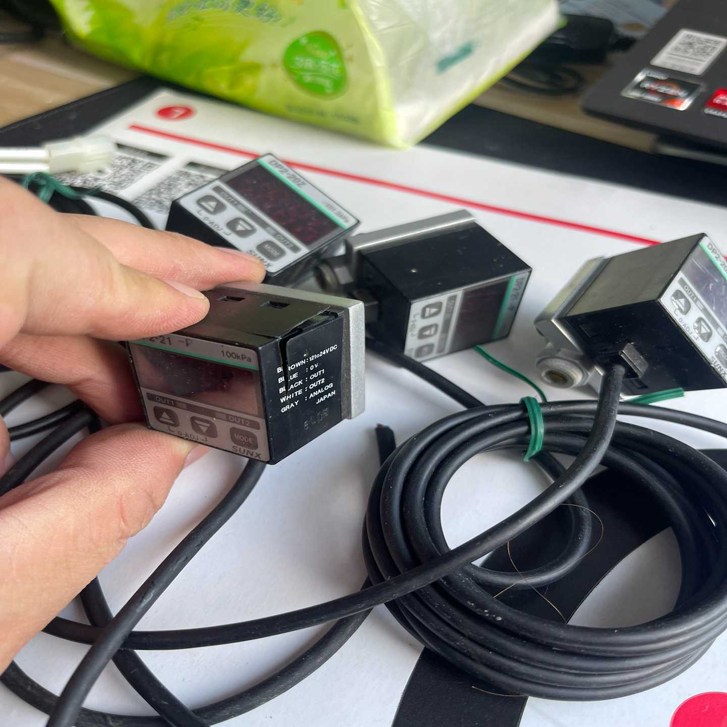 咨询-SUNX神视DP2-20ZDP2-2-P压力传感器4个