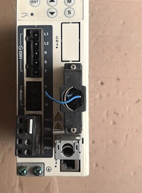 施耐德400W伺服驱动器LXM23DU04M3X220V输议价