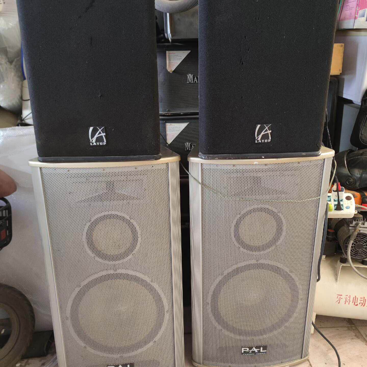 PAL单十五寸音箱，全原装无修，正常使用，外表有磕碰。有喜欢议