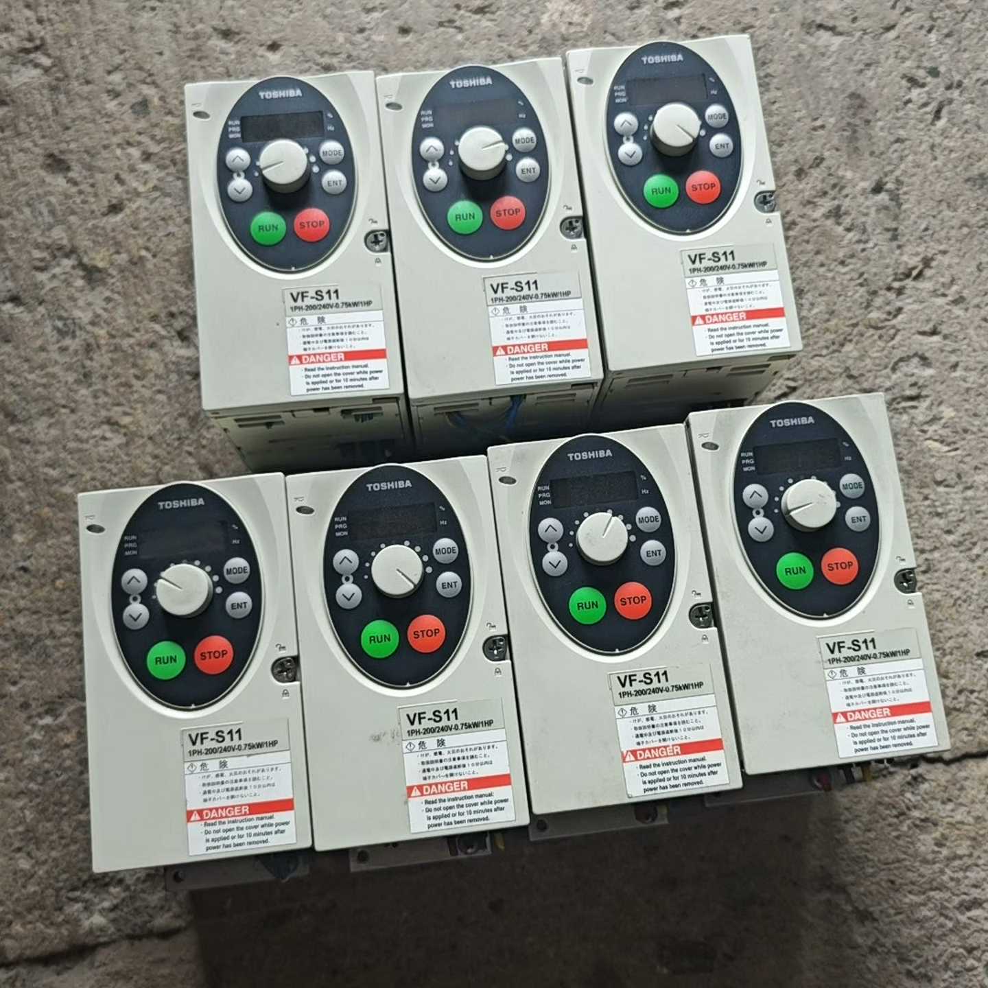 东芝变频器  0.75KW   VFS11S-2007PL-一议价商品