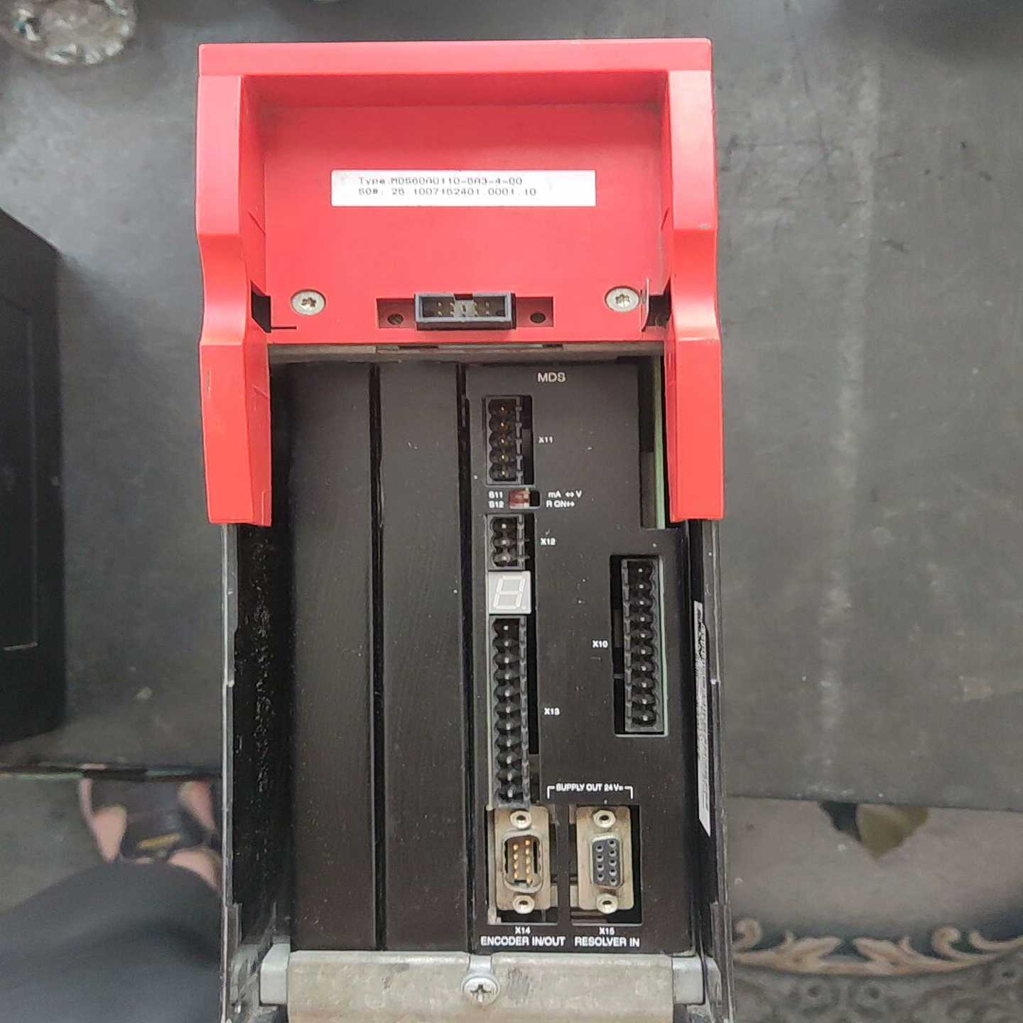 MDS60A0110-5A3-4-00SEW伺服控制器，