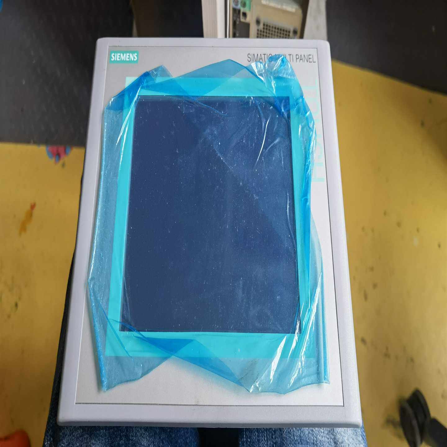 6AV6643-0CB01-1AX1,看起来像是没用过的,实询价