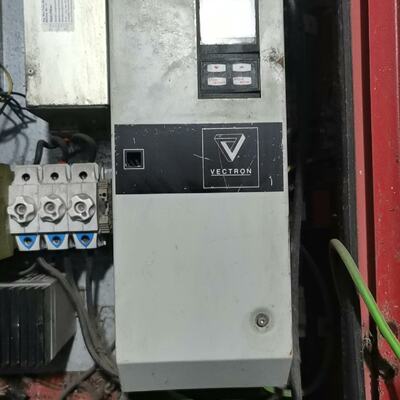 变频器VCB400034实物拍摄成色如图应议价及维修！