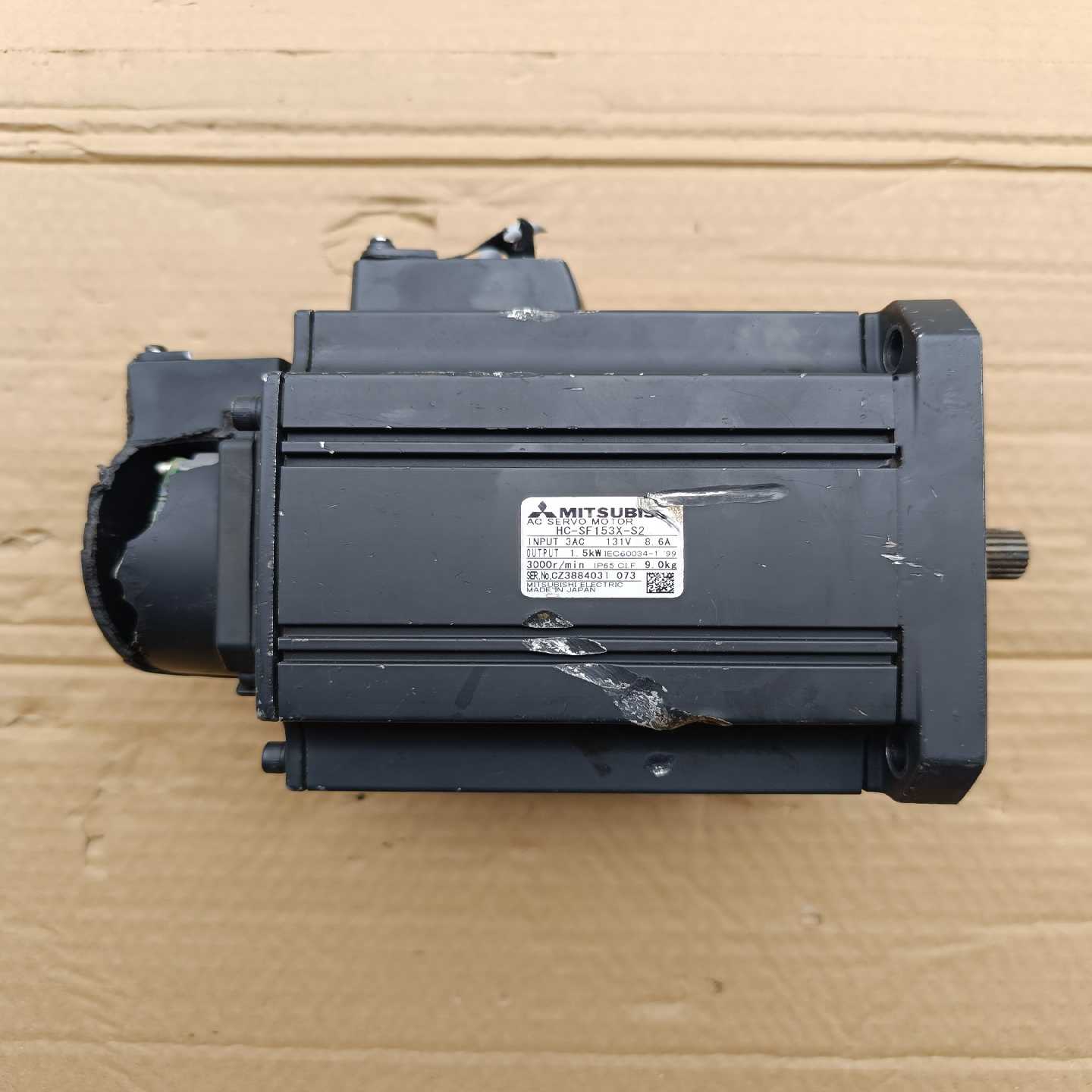议价三菱HC-SF153X-S2伺服电机，1.5KW，拆机后面壳