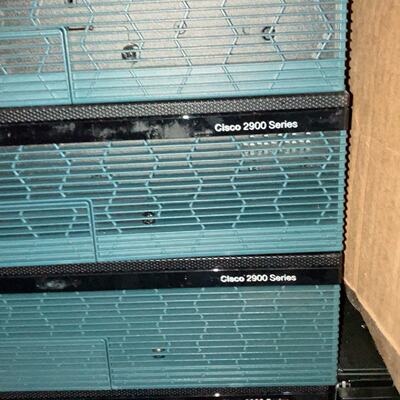 Cisco/思科思科2900 Series，型号：2911。议价