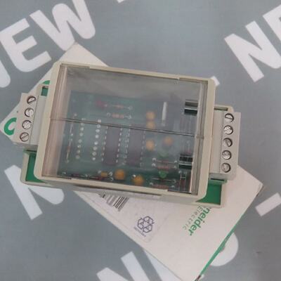 XGSZ24  SCHNEIDER  XGSZ24  Adattatore Di Linea RS 232485 NUO