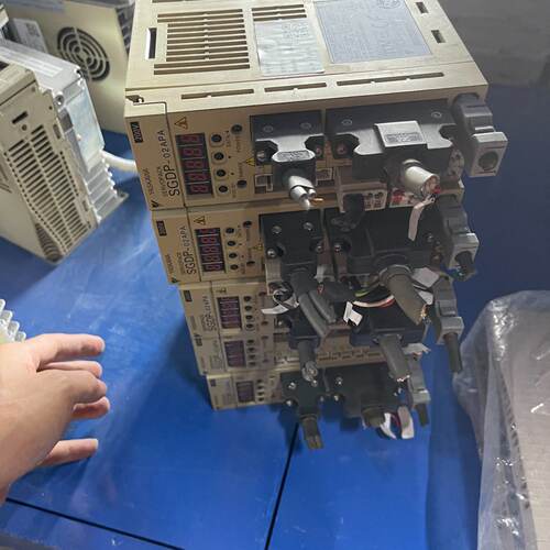 溢价-YASKAWA安川SGDP02APA伺服驱动器型号SGD