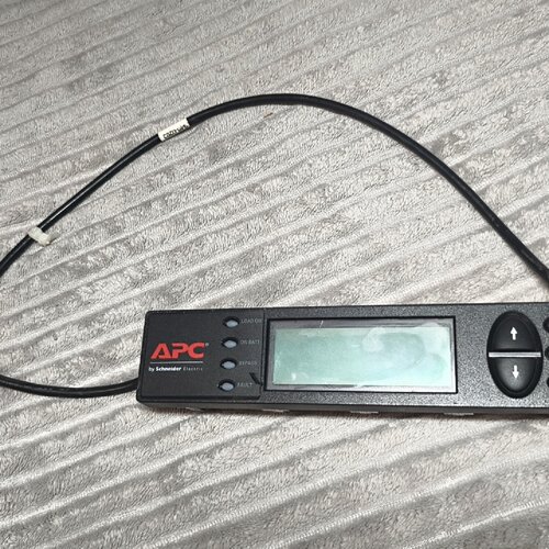 【询价】APC显示器  AP9233正常