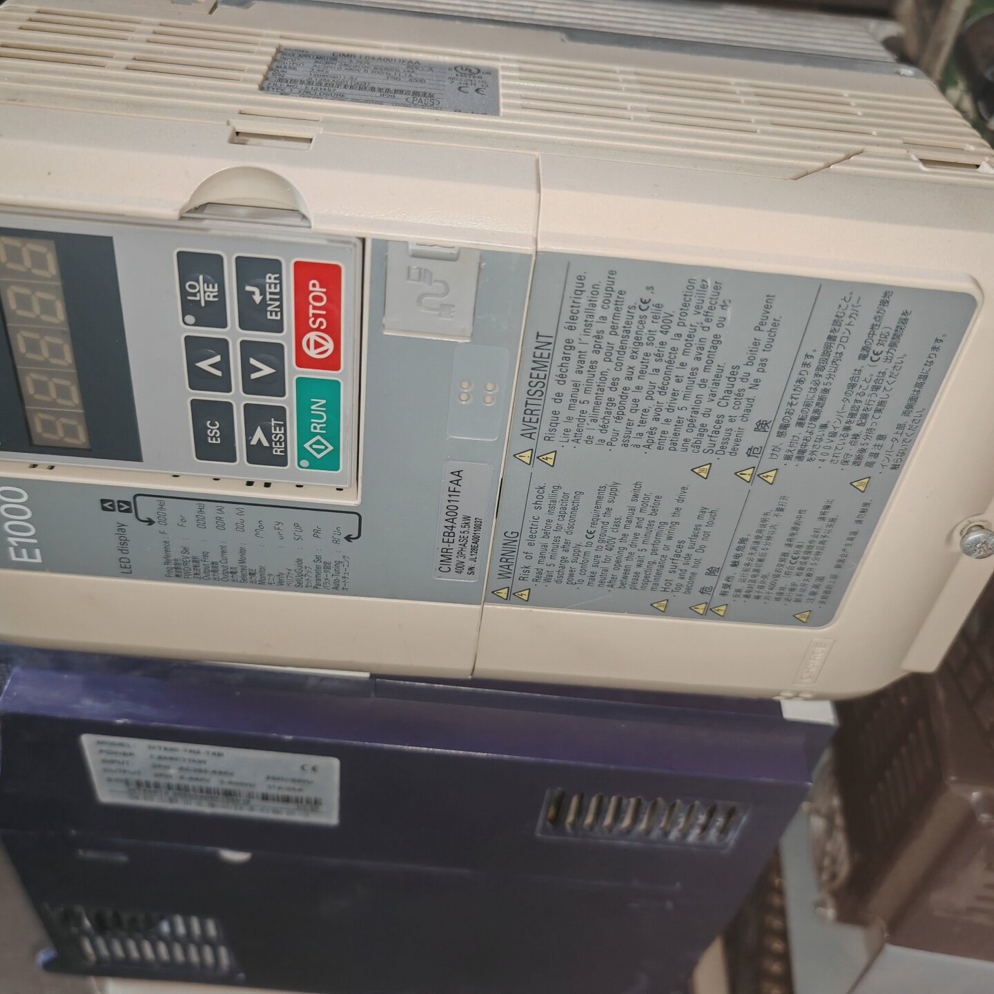 安川变频器E1000系列，型号CIMR-EB4A0011FA--议价商品